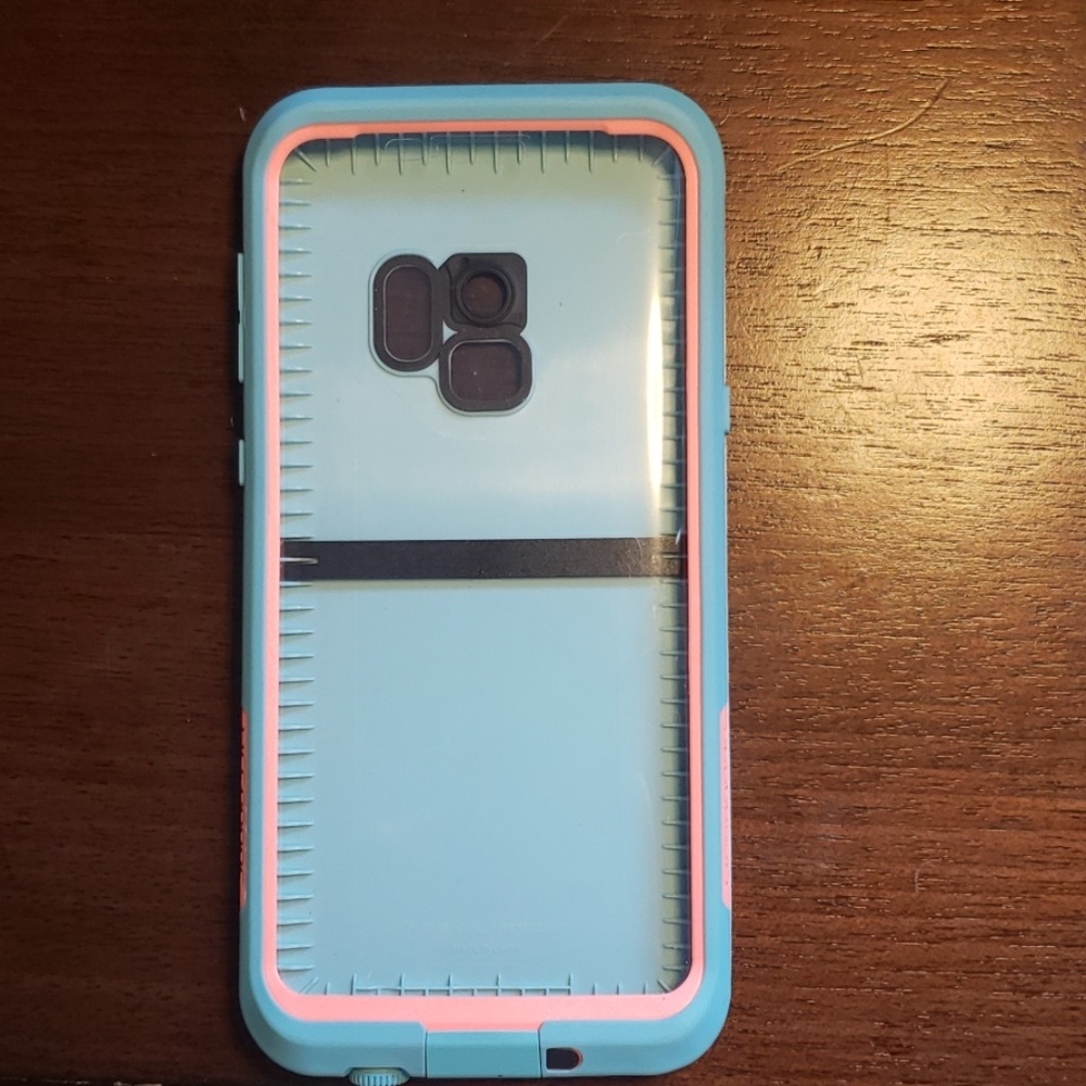 Lifeproof fré phone case
